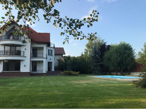 0ec5771a-4337-49fd-9b00-2b4dc7f9c3a888-600x4491